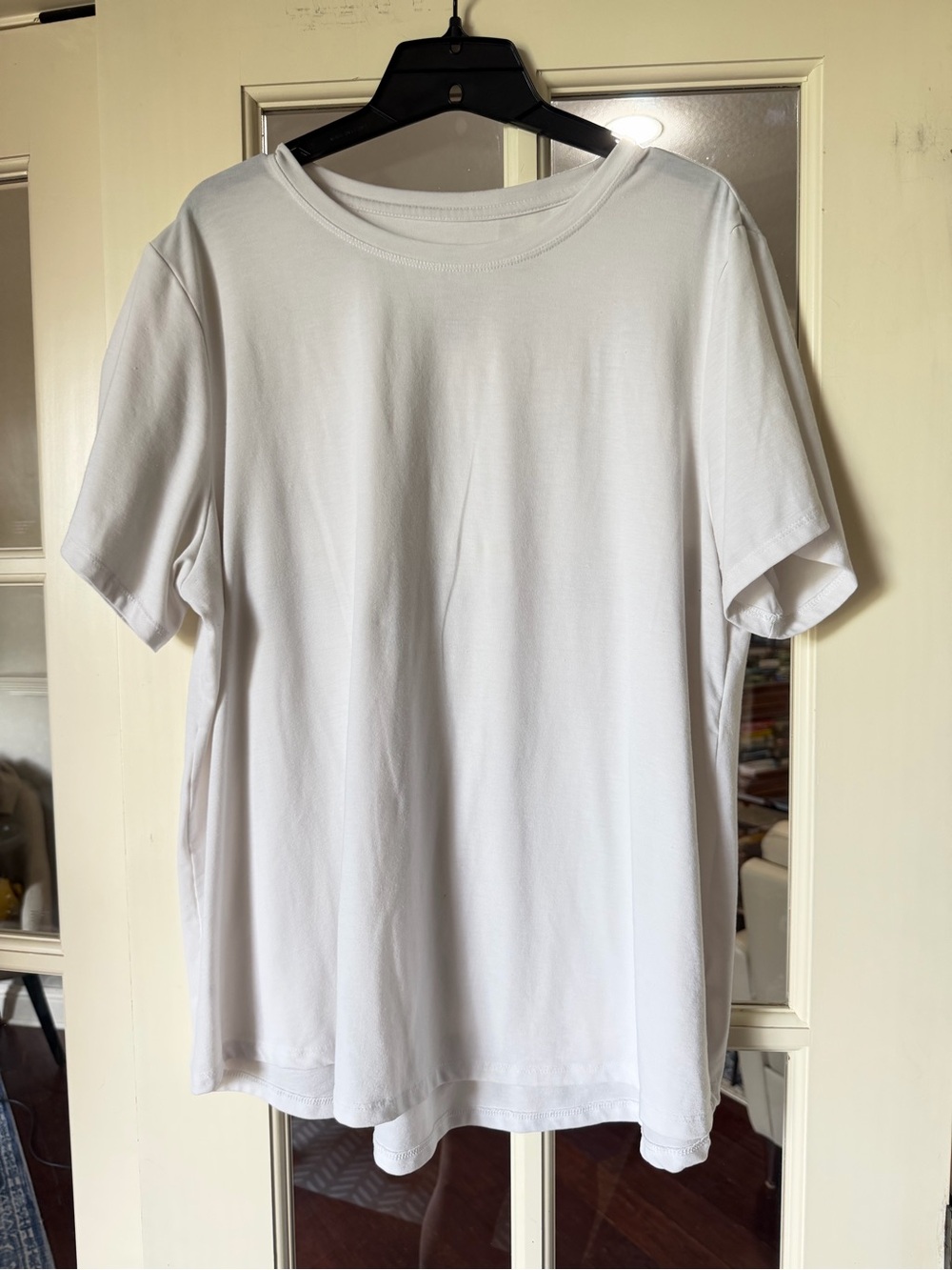 All in Motion White Short Sleeve V-Neck Tee XXL